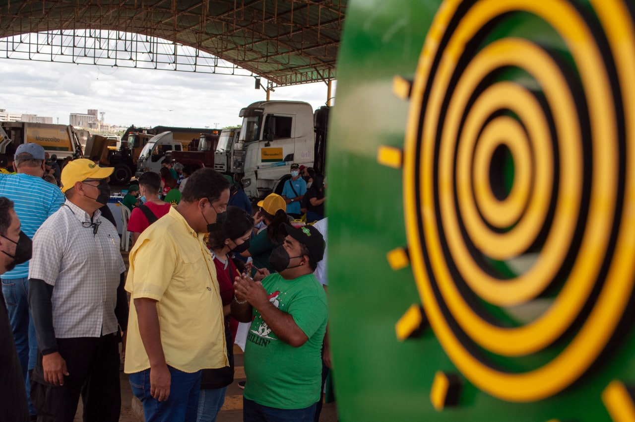 Jornada social integral a ambientalistas del IMA e IMAU en Maracaibo